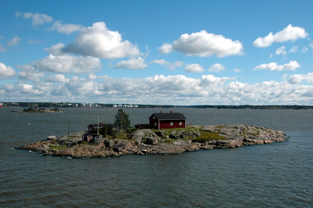 Schäreninsel in der Hafeneinfahrt von Helsinki
